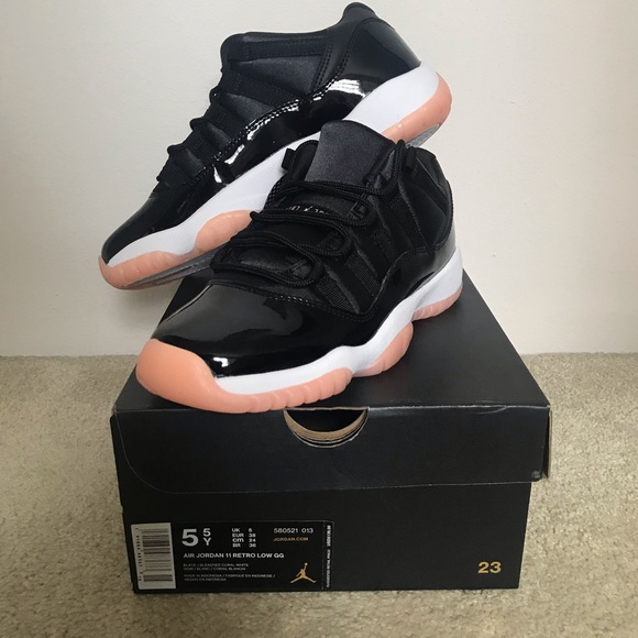 Jordan Shoes - DS Jordan 11 Lows - Black/Coral